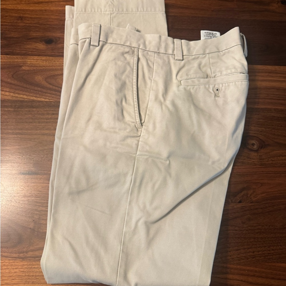 Banana Republic Aiden Chinos in Stone